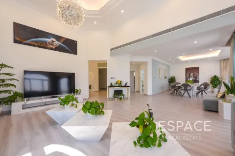 Vila u Palm Jumeirah, Dubai, UAE 5 spavaćih soba, 465 m2 Br. 738444 - fotografija 7
