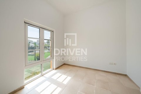 Vila di The Villa, Dubai, UAE 4 bilik tidur, 792.56 meter persegi № 758943 - foto 7