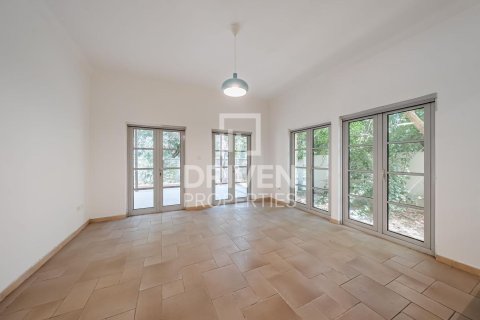 Vila di The Villa, Dubai, UAE 4 bilik tidur, 792.56 meter persegi № 758943 - foto 9