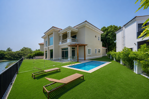 Vila v Jumeirah Islands, Dubai, SAE 4 ložnice, 817.65 m² Č.: 749372