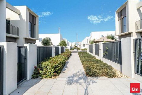Townhouse in Dubai, UAE 3 bedrooms, 174 sq.m. № 647762 - photo 3
