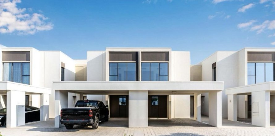 Townhouse in Dubai, UAE 3 bedrooms, 174 sq.m. № 647762