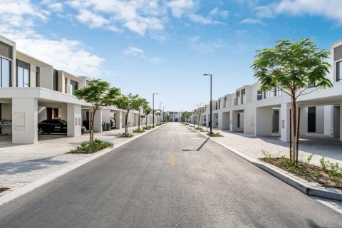 Townhouse in Dubai, UAE 3 bedrooms, 174 sq.m. № 647762 - photo 7