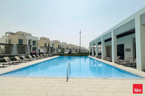 Villa in Dubai, UAE 4 bedrooms, 504.6 sq.m. № 647764 - photo 13