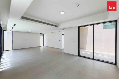 Villa in Dubai, UAE 4 bedrooms, 504.6 sq.m. № 647764 - photo 3