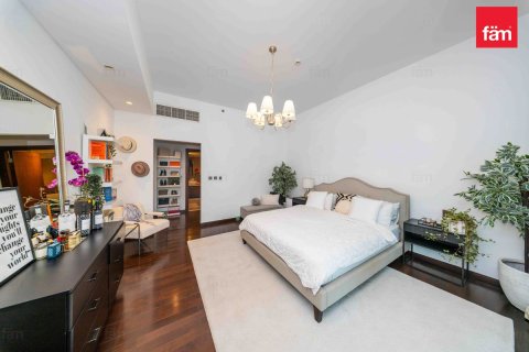 Apartment sa Palm Jumeirah, Dubai, UAE 3 silid-tulugan, 234.5 sq.m. № 702238 - larawan 16