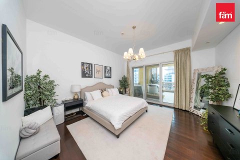 Apartment sa Palm Jumeirah, Dubai, UAE 3 silid-tulugan, 234.5 sq.m. № 702238 - larawan 12