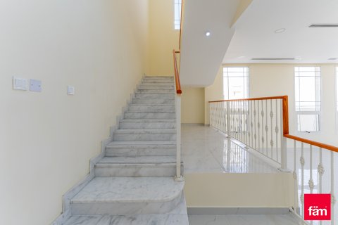 Huvila Al Furjan, Dubai, Arabiemiraatit 5 makuuhuonetta, 609.4 m2 № 662475 - kuva 18