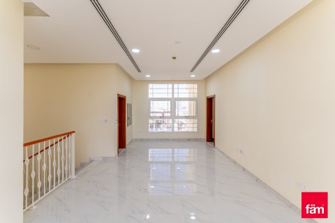 Huvila Al Furjan, Dubai, Arabiemiraatit 5 makuuhuonetta, 609.4 m2 № 662475 - kuva 19