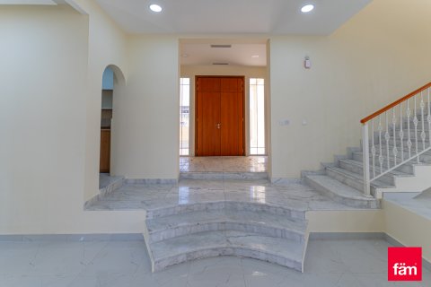 Huvila Al Furjan, Dubai, Arabiemiraatit 5 makuuhuonetta, 609.4 m2 № 662475 - kuva 3