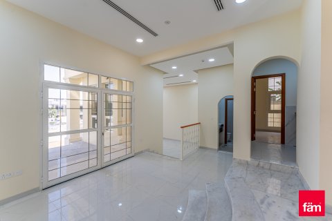 Huvila Al Furjan, Dubai, Arabiemiraatit 5 makuuhuonetta, 609.4 m2 № 662475 - kuva 8