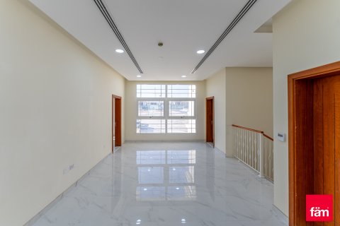 Huvila Al Furjan, Dubai, Arabiemiraatit 5 makuuhuonetta, 609.4 m2 № 662475 - kuva 20