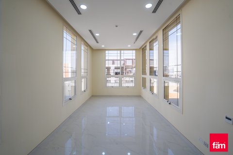 Huvila Al Furjan, Dubai, Arabiemiraatit 5 makuuhuonetta, 609.4 m2 № 662475 - kuva 14