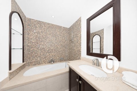 شقة للإيجار في Old Town، دبي، الإمارات العربية المتحدة 2 غرفة نوم ، 141 متر مربع ، رقم 727000 - صورة 17