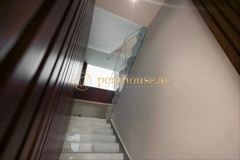 Vila u gradu Golf City, Dubai, UAE 6 spavaće sobe, 683 m2 Br. 664168 - Slika 21
