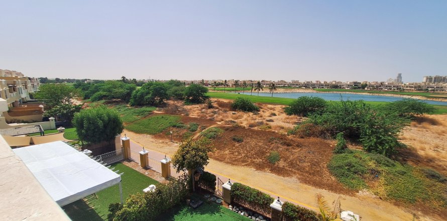 Adosado en Al Hamra Village, Ras Al Khaimah, EAU 3 dormitorios, 263 m² № 656795