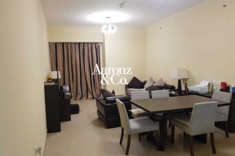 Apartment in Jumeirah Lake Towers, Dubai, UAE 2 bedrooms, 123 sq.m. № 681181 - photo 2