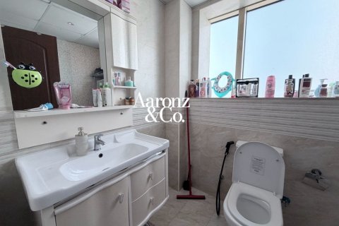 Apartment in Jumeirah Lake Towers, Dubai, UAE 2 bedrooms, 123 sq.m. № 681181 - photo 10