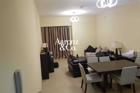 Apartment in Jumeirah Lake Towers, Dubai, UAE 2 bedrooms, 123 sq.m. № 681181 - photo 3