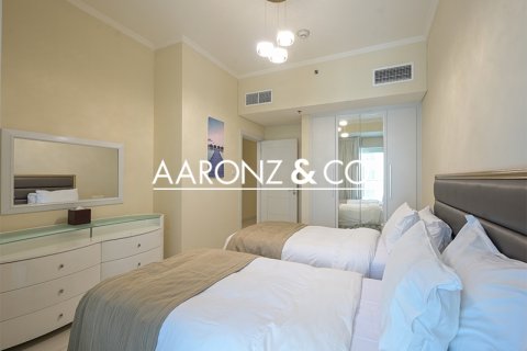 Apartment in Dubai Marina, Dubai, UAE 3 bedrooms, 181 sq.m. № 681185 - photo 7