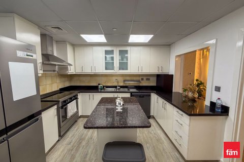 Apartament në Dubai, Emiratet e Bashkuara Arabe 3 dhoma gjumi, 178.7 m2. № 712821 - Foto 11