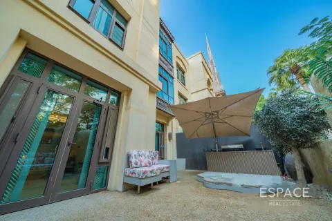 شقة للبيع في وسط مدينة دبي، دبي، الإمارات العربية المتحدة 2 غرفة نوم ، 244 متر مربع ، رقم 660976 - صورة 1