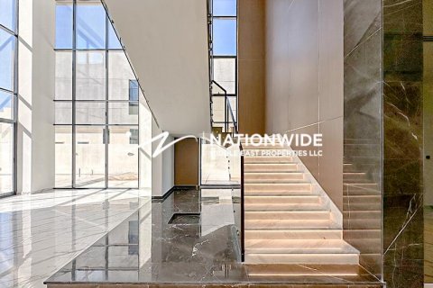 Villa in Abu Dhabi, UAE 5 bedrooms, 962 sq.m. № 629897 - photo 6