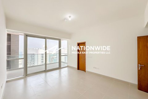 Apartment in Abu Dhabi, UAE 3 bedrooms, 320 sq.m. № 659915 - photo 12