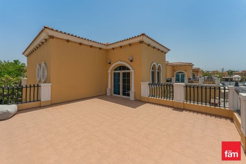 Vila u Jumeirah Park, Dubai, UAE 5 spavaćih soba, 953.9 m2 Br. 699935 - fotografija 2