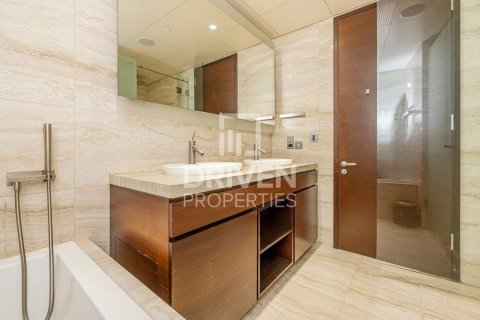 דירה למכירה ב Downtown Dubai (Downtown Burj Dubai), Dubai, איחוד האמירויות  2 חדרי שינה, 152.36 מ"ר, מספר 755707 - תמונה 14