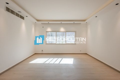 Vilë në Al Bateen, Abu Dhabi, Emiratet e Bashkuara Arabe 7 dhoma gjumi, 450 m2. № 669597 - Foto 5