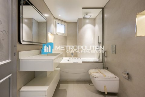 Vilë në Al Bateen, Abu Dhabi, Emiratet e Bashkuara Arabe 7 dhoma gjumi, 450 m2. № 669597 - Foto 9