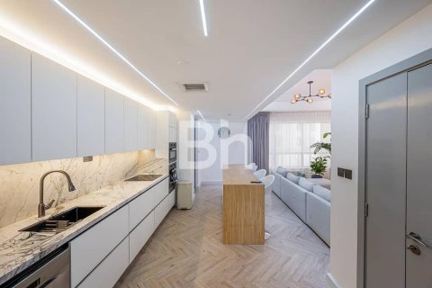 Huoneisto Jumeirah Beach Residence, Dubai, Arabiemiraatit 2 makuuhuonetta, 119 m2 № 643476 - kuva 4