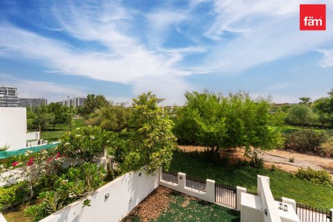 Villetta a schiera in affitto a Dubai, EAU 3 camere da letto, 150 mq. № 715629 - foto 10