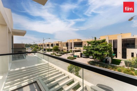 Villetta a schiera in affitto a Dubai, EAU 3 camere da letto, 150 mq. № 715629 - foto 9