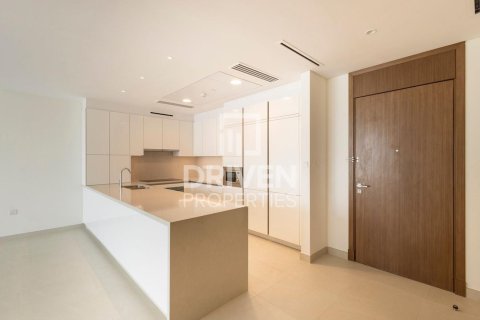 Apartament în Al Wasl, Dubai, EAU 3 dormitoare, 219 mp.  №683161