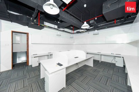 Office in Business Bay, Dubai, UAE 269 sq.m. № 760362 - photo 2