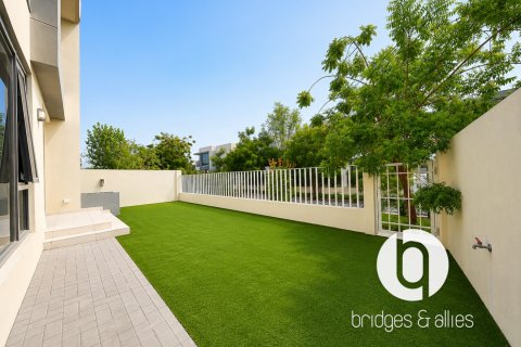 Villa i Dubai Hills Estate, Dubai, UAE 4 soveværelser, 229 kvm № 766402