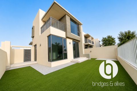 Villa til salg i Dubai Hills Estate, Dubai, UAE 4 soveværelser, 229 kvm № 766402 - foto 3