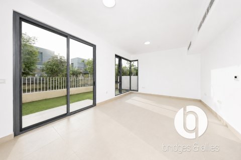 Villa til salg i Dubai Hills Estate, Dubai, UAE 4 soveværelser, 229 kvm № 766402 - foto 4