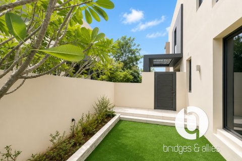 Dubai Hills Estate, UAE의 임대용 빌라 침실 5개, 363제곱미터 번호 766401 - 사진 4