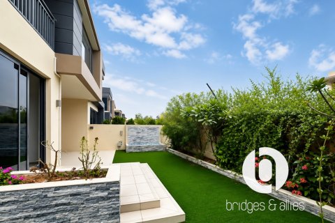 Dubai Hills Estate, UAE의 빌라 침실 5개, 363제곱미터 번호 766401