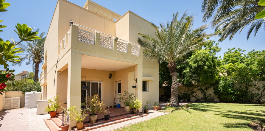 Vila di Meadows, Dubai, UAE 3 bilik tidur, 518.03 meter persegi № 750238