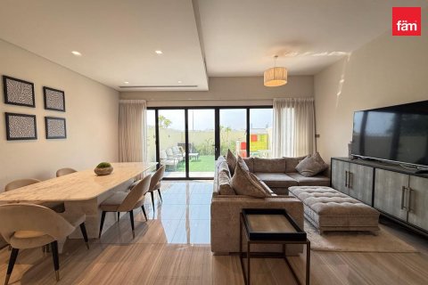 Townhouse de închiriat în Dubai, EAU 3 dormitoare, 180 mp.  №725830 - poză 1