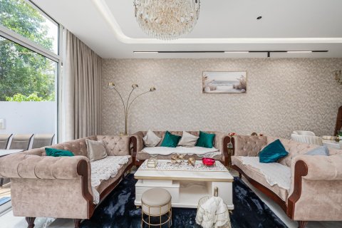 Kuća u nizu u gradu Mudon, Dubai, UAE 4 spavaće sobe, 242.21 m2 Br. 749772 - Slika 2