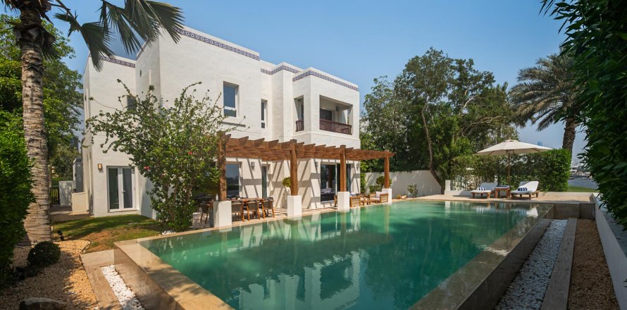 Vila u Al Garhoud, Dubai, UAE 334.45 m2, 4 spavaćih soba Br. 749769