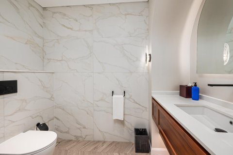 Vila u Al Garhoud, Dubai, UAE 4 spavaćih soba, 334.45 m2 Br. 749769 - fotografija 14