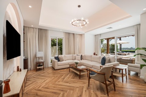 Vila u Al Garhoud, Dubai, UAE 4 spavaćih soba, 334.45 m2 Br. 749769 - fotografija 6