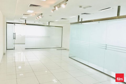 Снять в аренду офис в Аль-Барша, Дубай, ОАЭ 91.8м2, № 647842 - фото 1