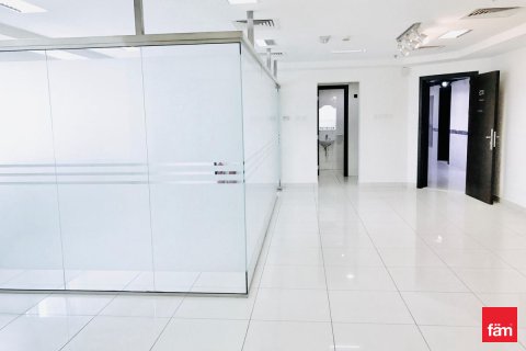 Снять в аренду офис в Аль-Барша, Дубай, ОАЭ 91.8м2, № 647842 - фото 6